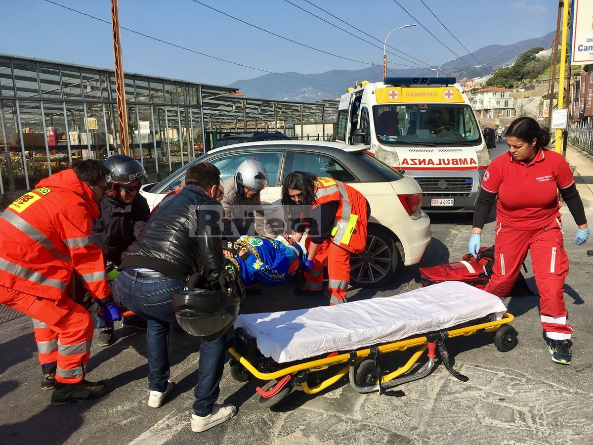 Incidente moto enduro corso Mazzini Sanremo_03
