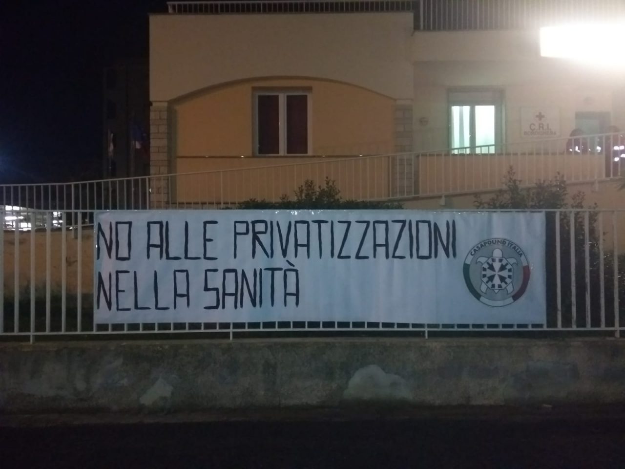 Anche Casa Pound contro privatizzazione Saint Charles