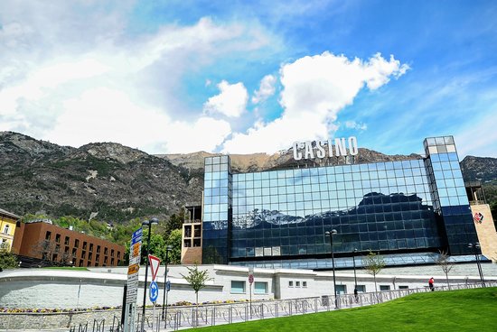 Il casinò costa 140 milioni a 21 politici valdostani sequestrati conti correnti e immobili