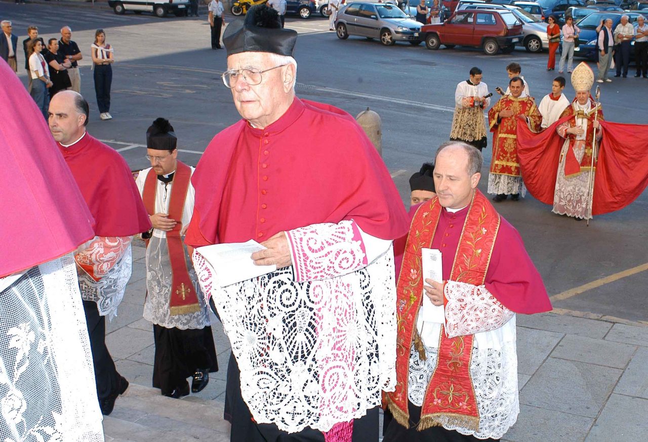 Addio a Monsignor Francesco Drago