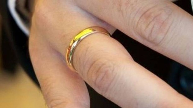 Trovato un anello per strada a Vallecrosia. Chi l’ha perso?