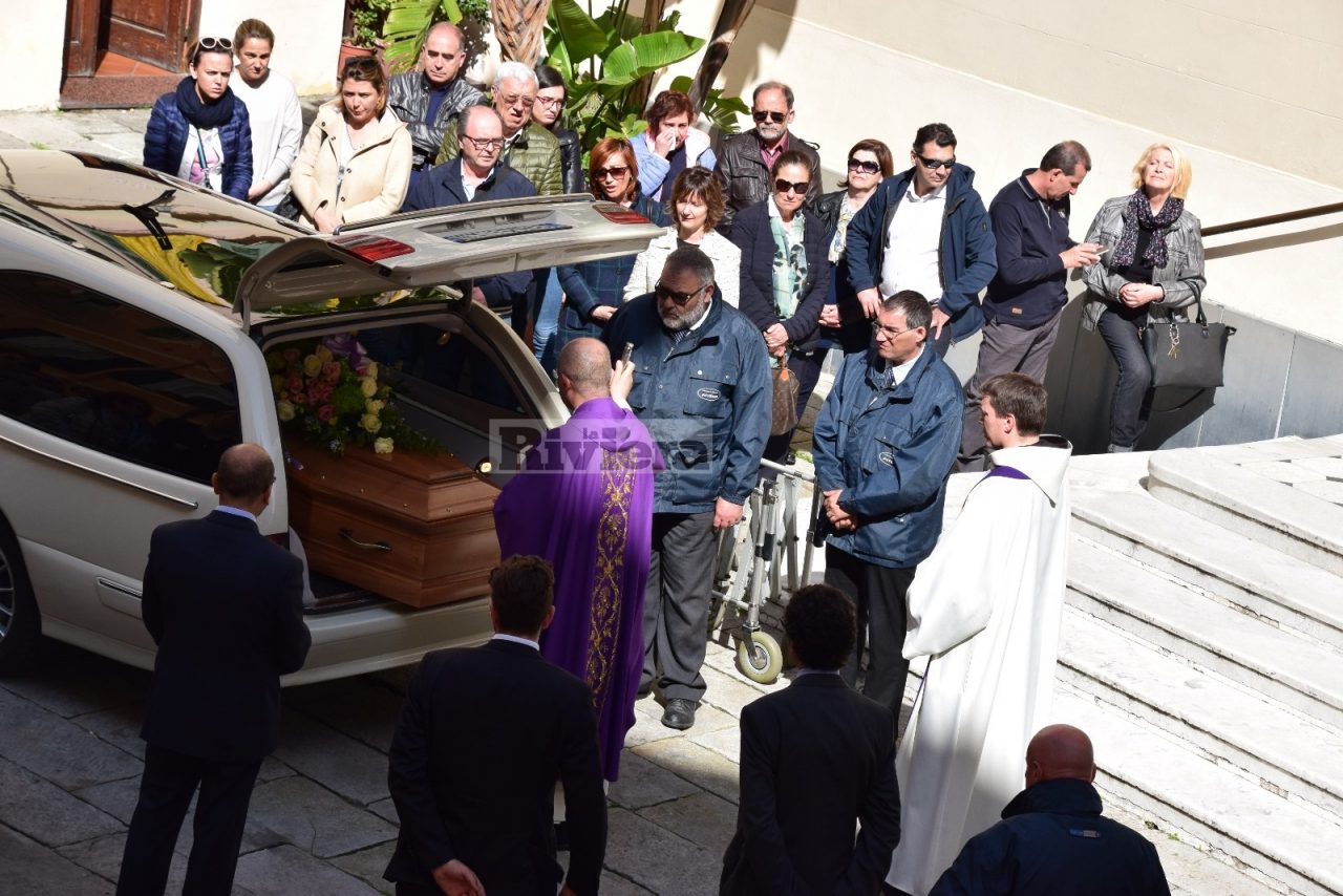 Oltre 200 persone per l’ultimo saluto all’imprenditrice Paola Gambino