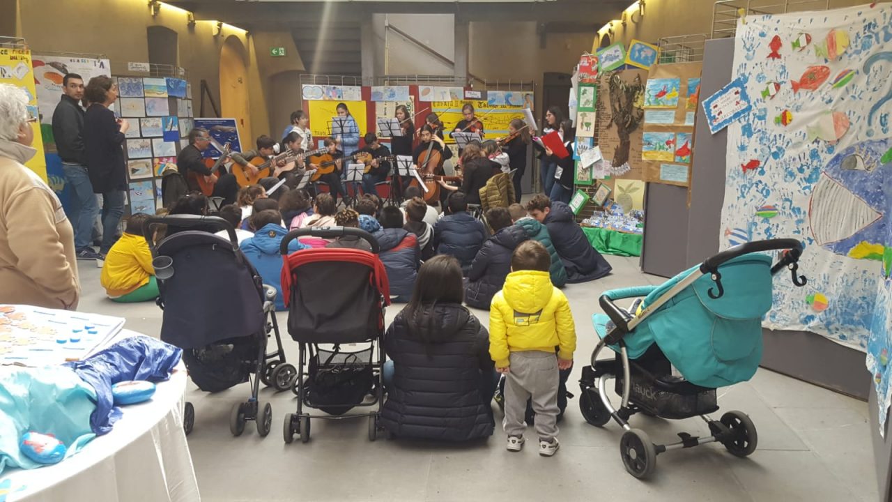 Mare d’Amare: alla mostra anche i bambini del nido