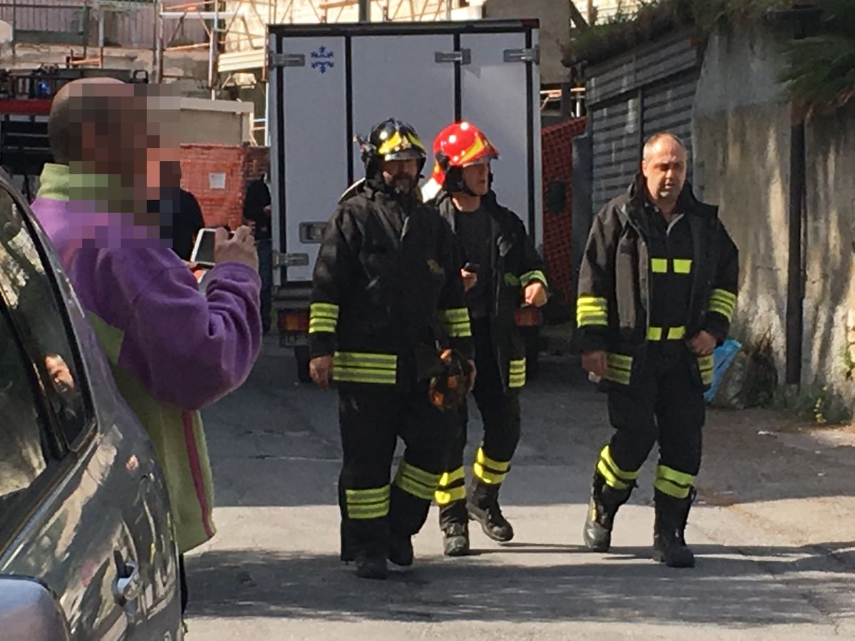 Incendio cella frigo furgone Sanremo via Padre Semeria_05