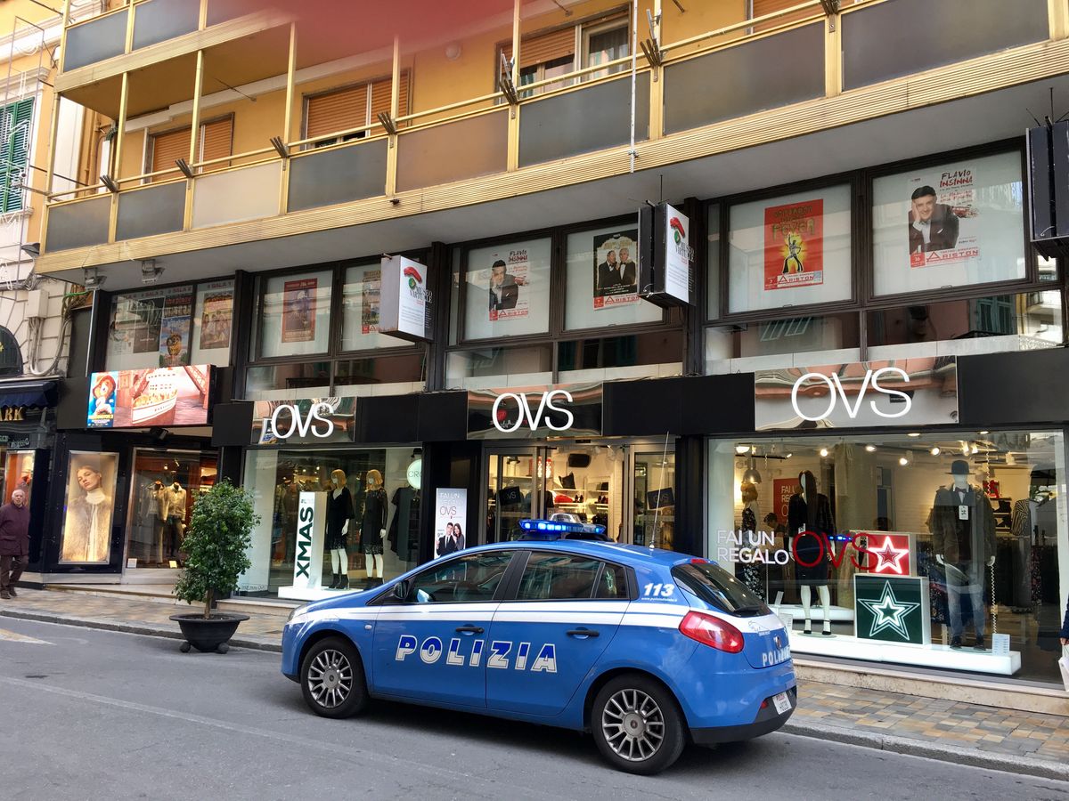 Donna algerina scippa novantenne a Sanremo, ma la polizia l’arresta