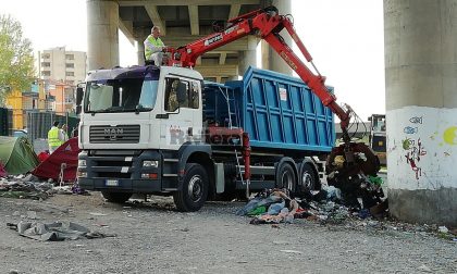 Migranti: Comune spende 11mila euro per pulire i rifiuti sul Roya
