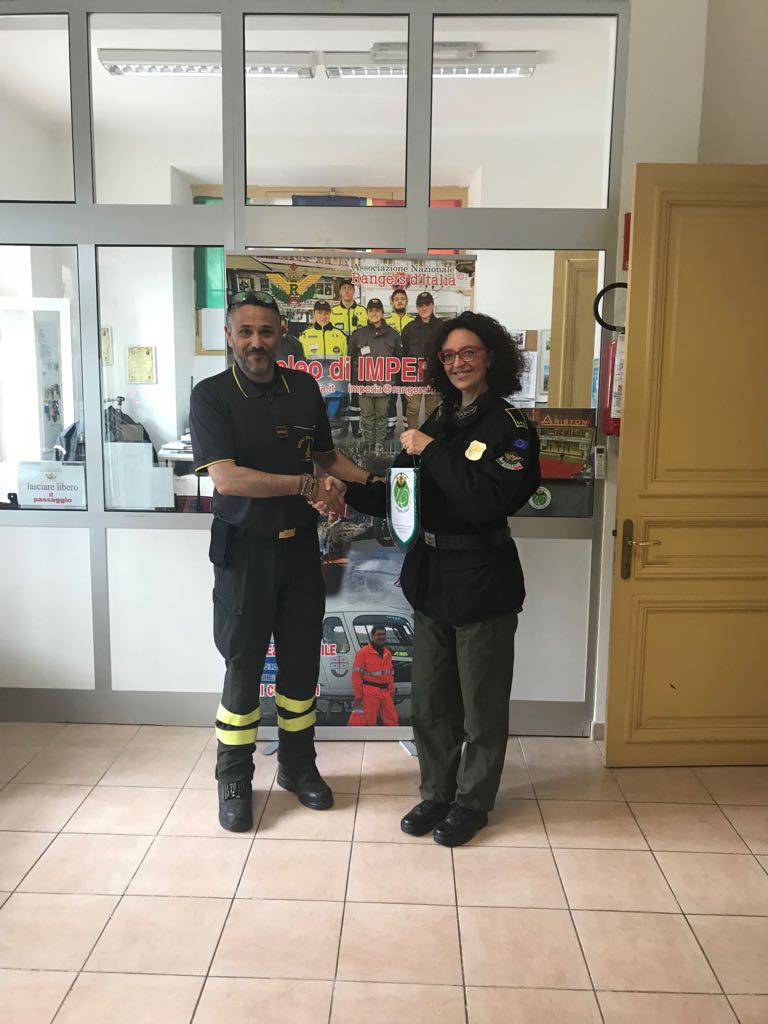 I Vigili del Fuoco in visita alla sede dei Rangers di Sanremo