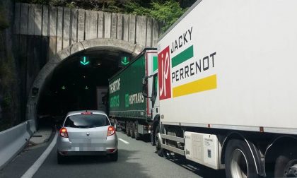 Incidente sull'A8, code di 6 chilometri tra Monaco e Mentone