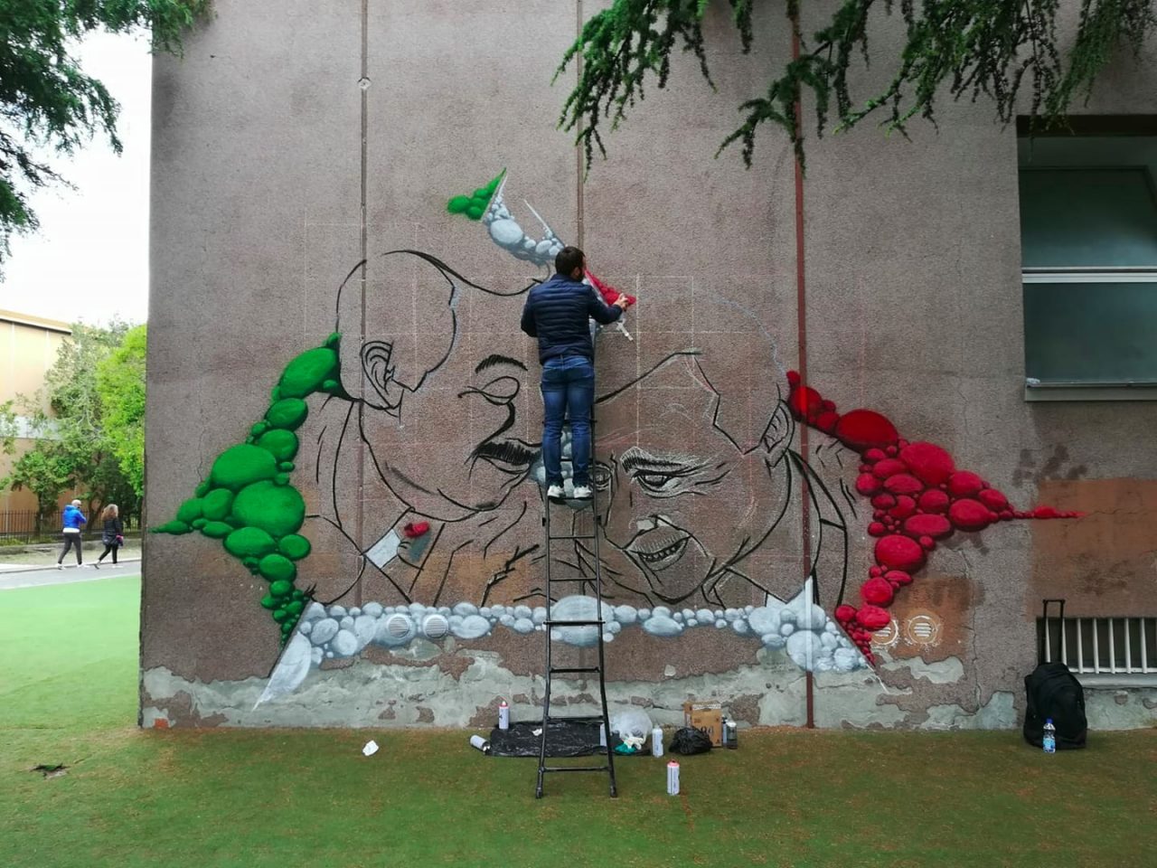 Un murales a Ventimiglia per ricordare i magistrati antimafia Falcone e Borsellino