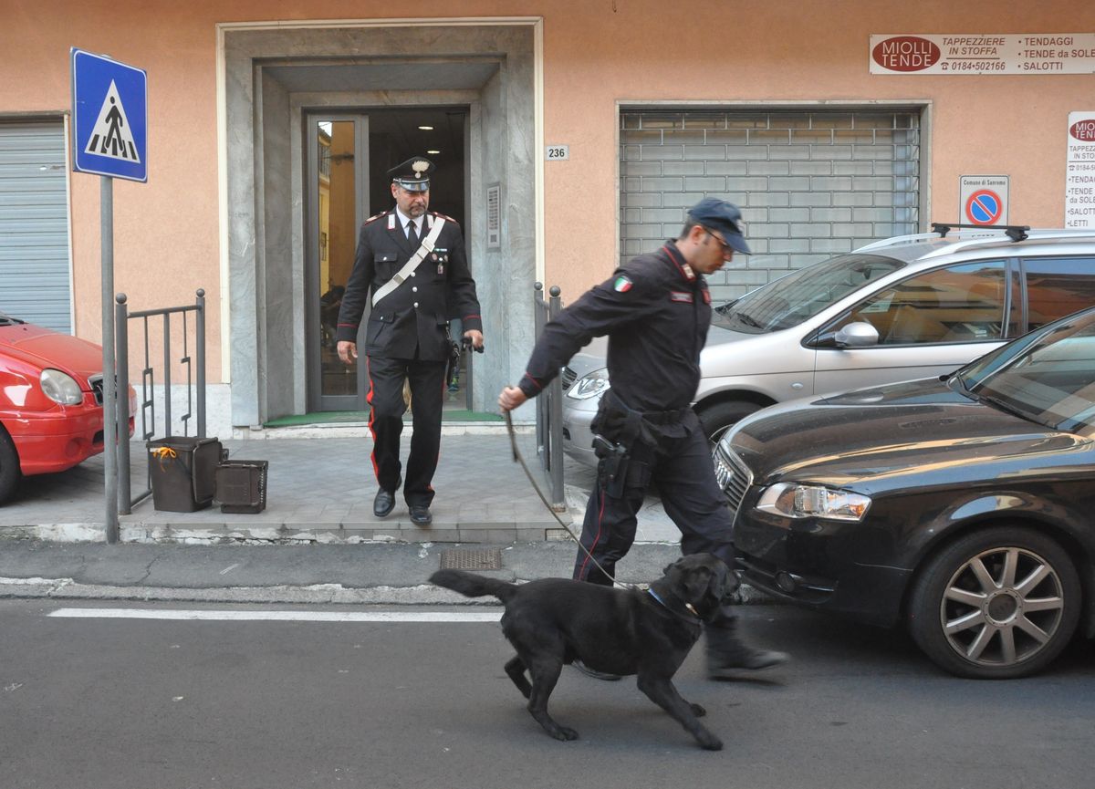 Operazione antidroga Porta a Porta Carabinieri Sanremo 22 maggio 2017