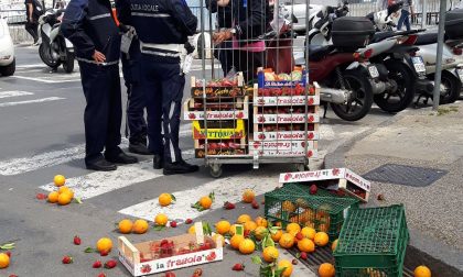 Multa di 5000 euro per il venditore abusivo di frutta