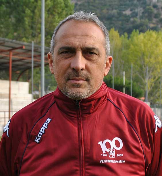 Mister Soncin in panchina con la prima squadra