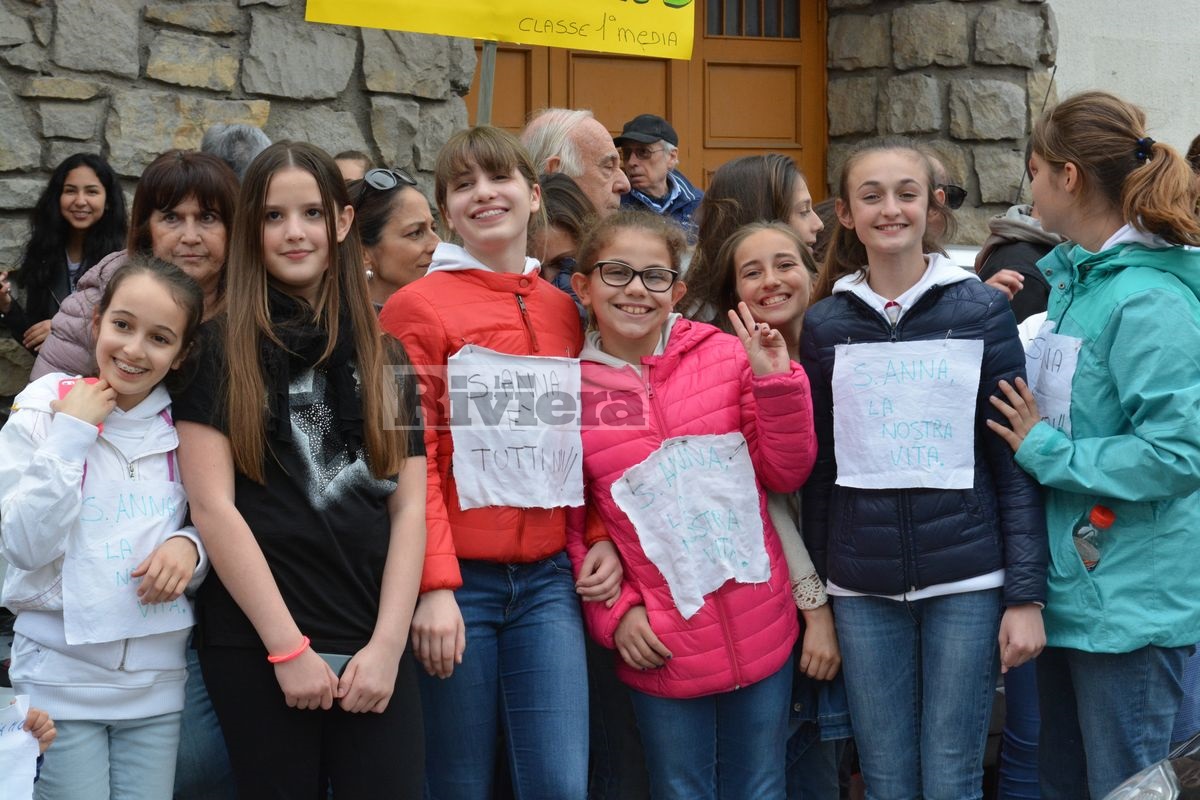 Scuola Sant'Anna Vallecrosia manifestazione corteo 2 maggio 2018_11
