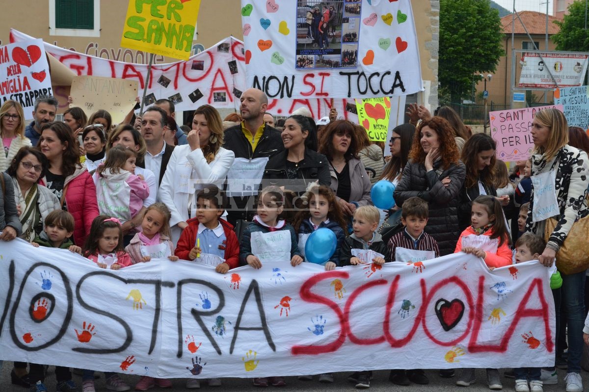 Scuola Sant'Anna Vallecrosia manifestazione corteo 2 maggio 2018_17