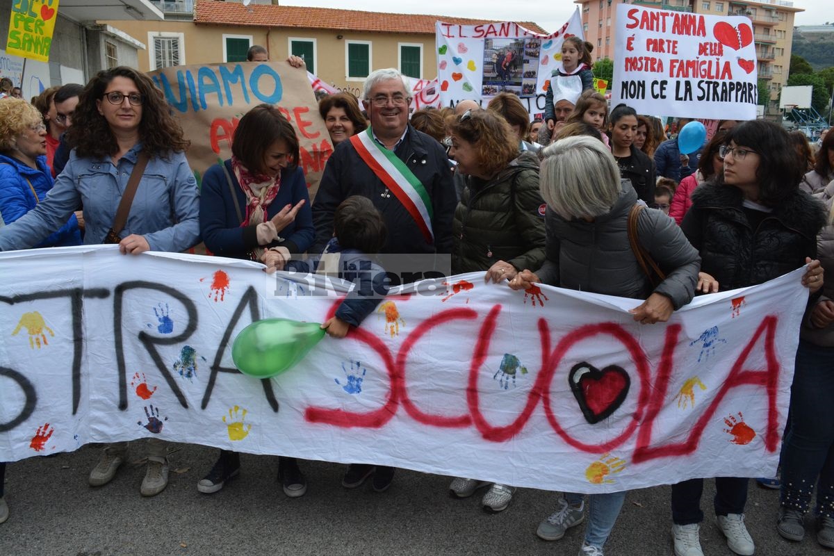 Scuola Sant'Anna Vallecrosia manifestazione corteo 2 maggio 2018_24