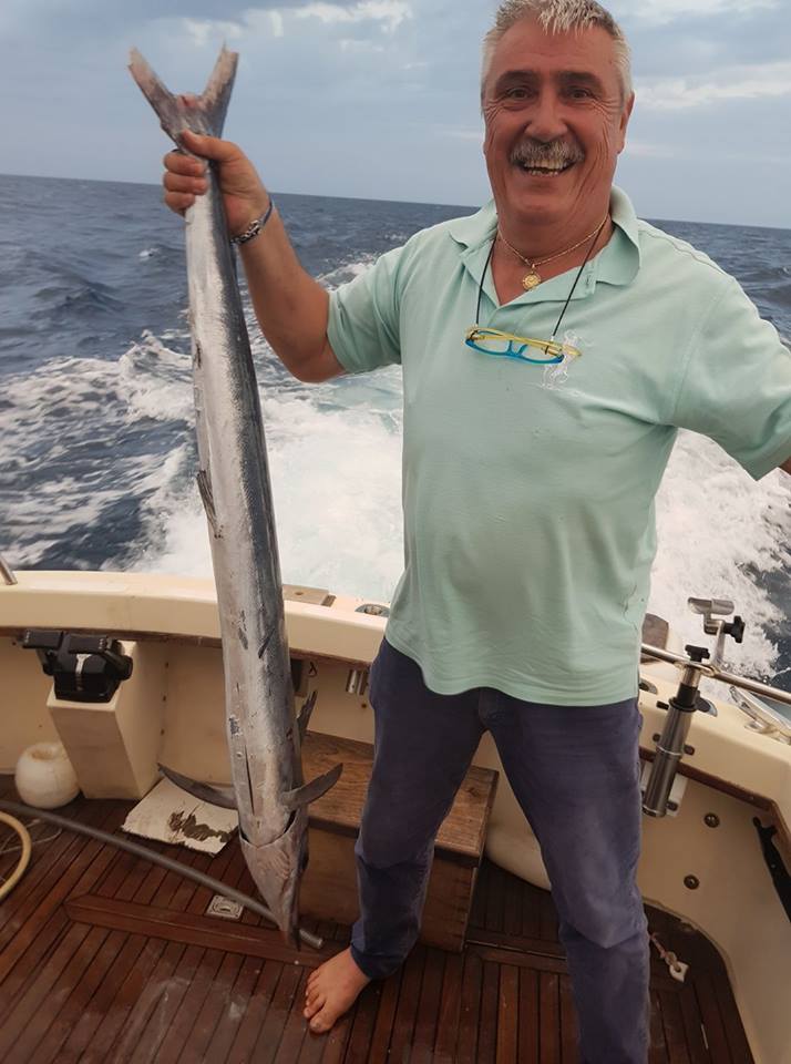 Il sindaco Chiappori pesca un’aguglia da 14 kg… il giorno della visita di Salvini a Imperia