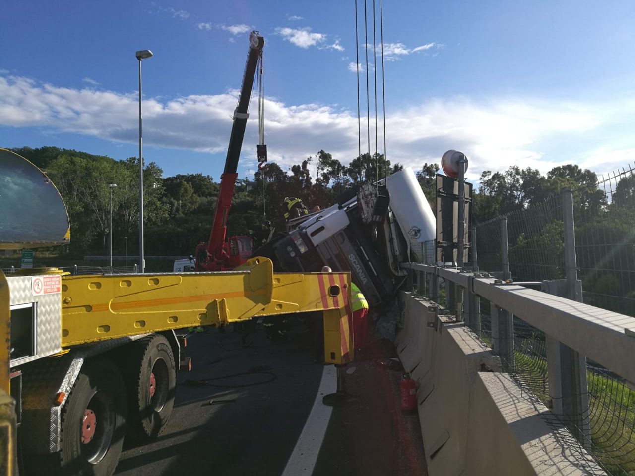 Si schianta il camion che trasportava i cavalli per il Concorso di Sanremo