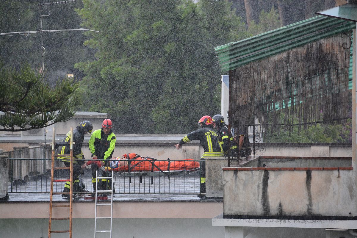 Uomo caduto balcone terrazzo corso Cavallotti Sanremo_05