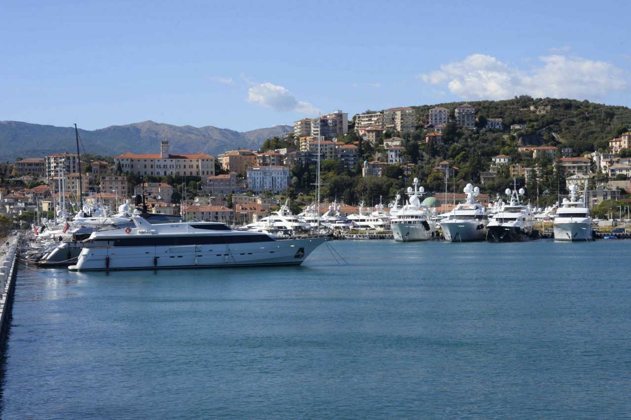 Ringhiera abusiva al Porto di Imperia, il Tar decide dopo 10 anni ma ormai è risolto