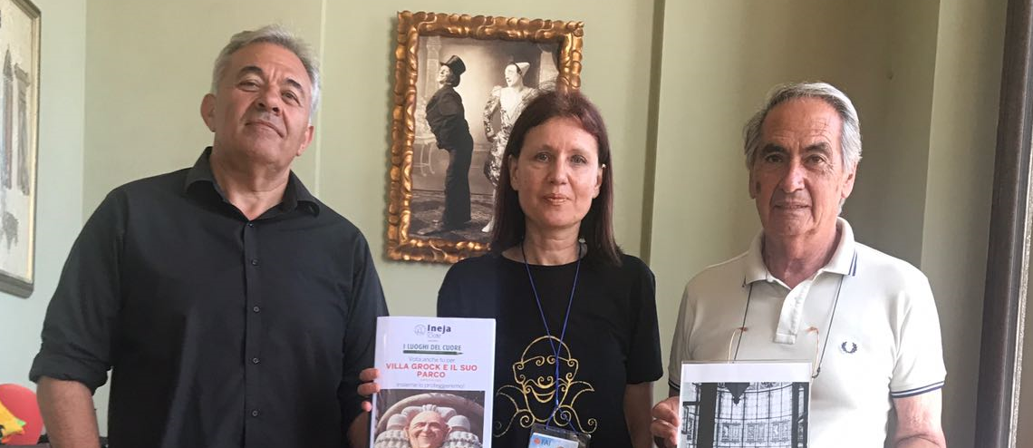 Oltre 250 firme per la vetrata di Villa Grock