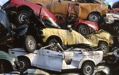 Reati ambientali: denunciato demolitore di Taggia, irregolari 63 auto