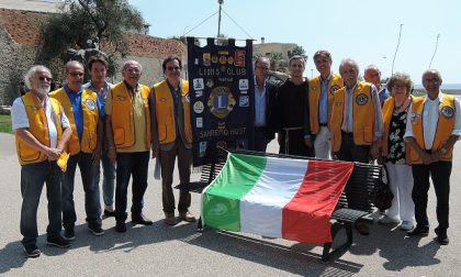 Lions Club Sanremo Host dona una panchina alla città