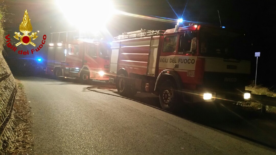 Incendio rogo auto Peglia Ventimiglia_02