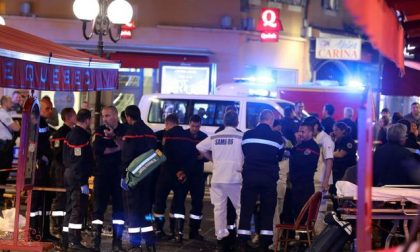 Trenta feriti a Nizza dopo un movimento di folla nel panico al termine di Francia-Belgio