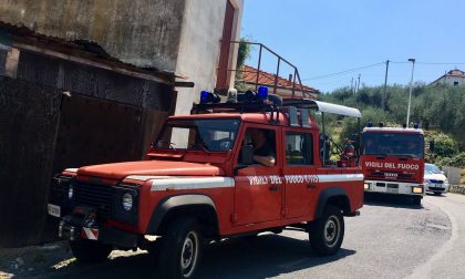 Sanremo: intrappolati al secondo piano col forno acceso al primo allertano i vigili del fuoco