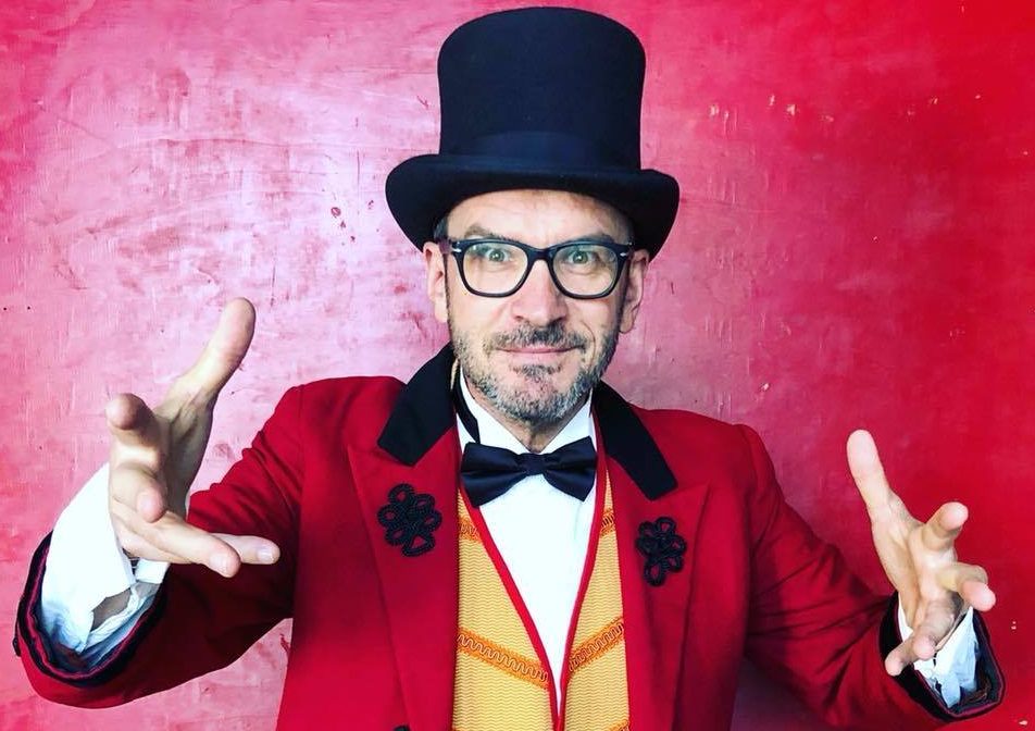 Vittime Genova: il fotografo Benedusi per la raccolta fondi