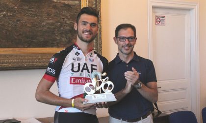 Il ciclista Oliviero Troia premiato dal Comune di Bordighera