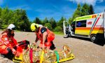 Cade da albero mentre raccoglie frutta, grave a Ventimiglia