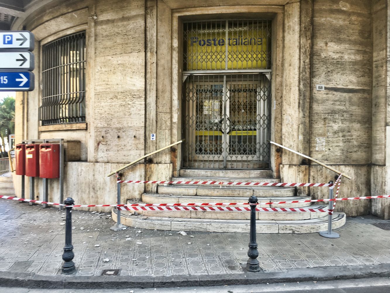 Crollo calcinacci poste centrali via Roma Sanremo_risultato
