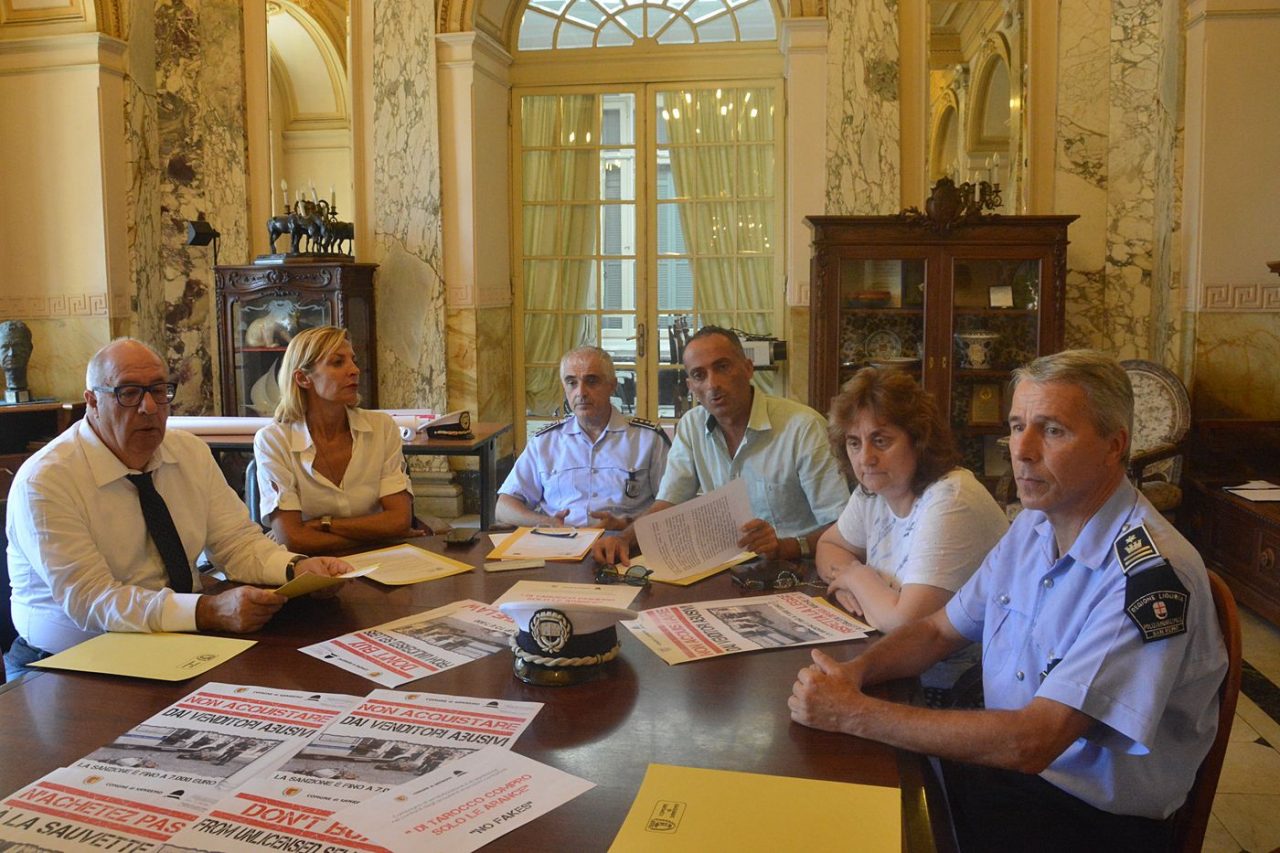 Fino a 7.000 euro di multa per chi acquista patacche