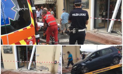 Auto contro negozio a Ventimiglia, tragedia sfiorata. Foto