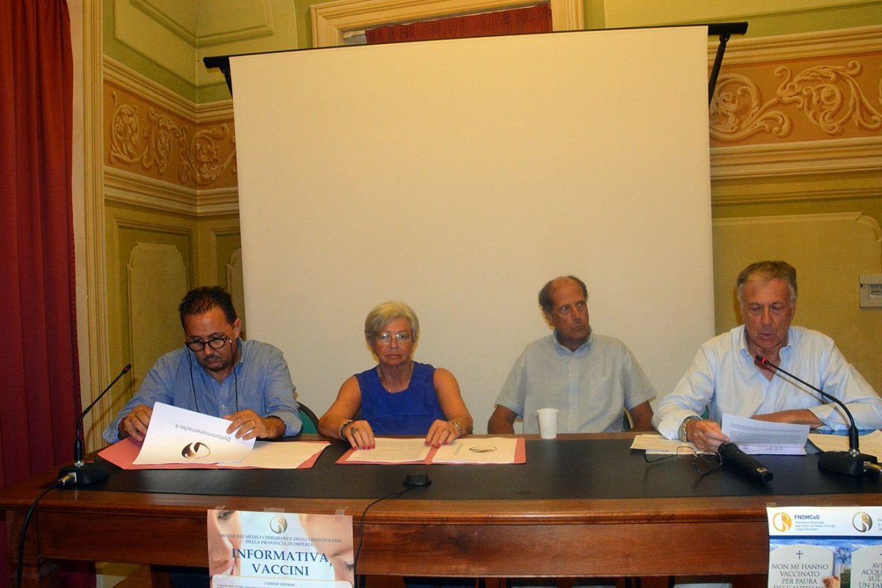 Fake news e vaccini, l’appello dell’Asl 1: chiedete sempre al medico