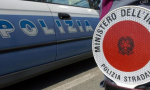 Con l'auto piena di utensili da scasso forza posto di blocco e scappa. Arrestato