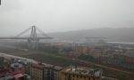 Crolla ponte sull'A10 a Genova, si temono vittime