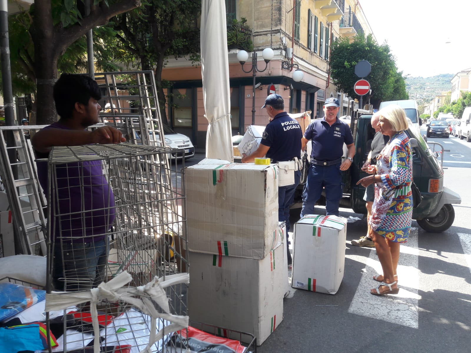 Sequestro Diano Marina mercato polizia municipale vigili_04