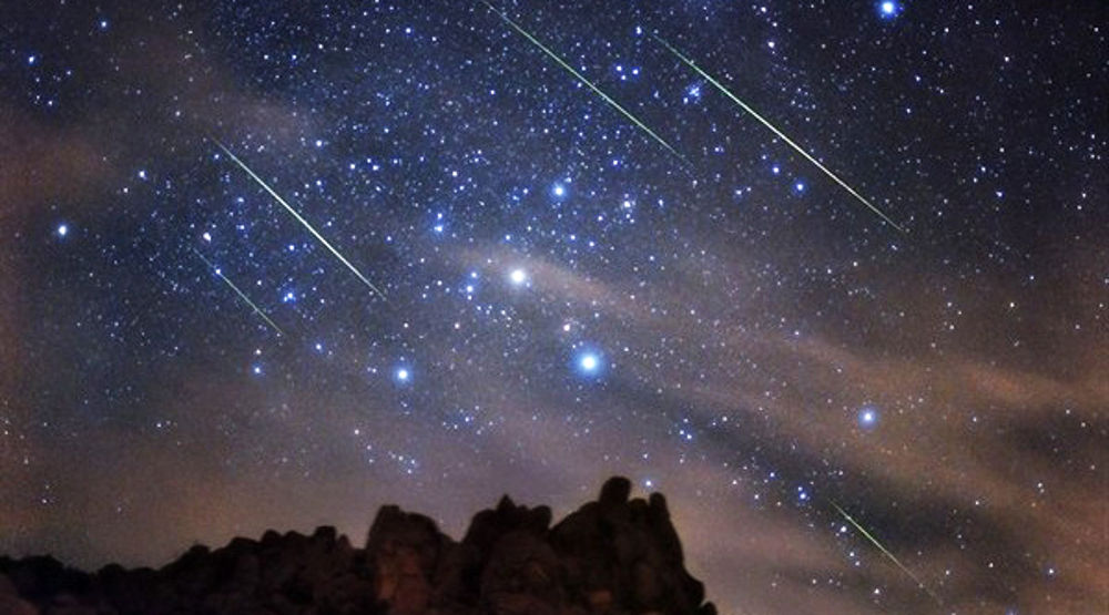 Coppia si imbosca per vedere le stelle cadenti e si perde