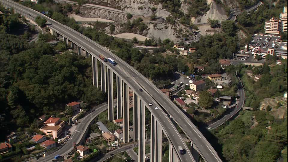 Ponti a rischio in Francia: rapporto choc, 840 rischiano di crollare