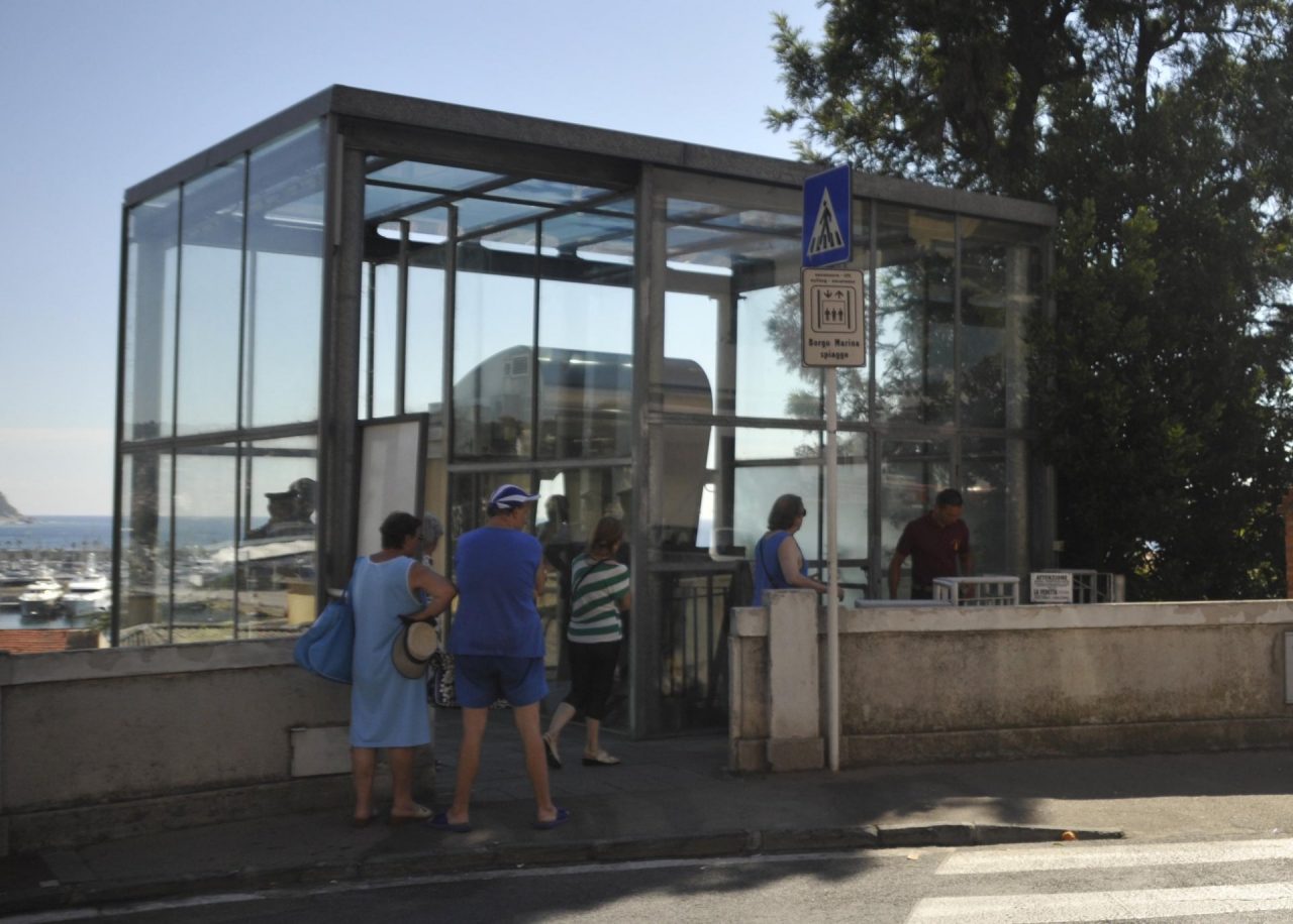 Bus navetta Borgo Marina – Parasio gratis