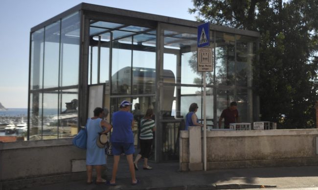 Bus Navetta Borgo Marina Parasio Gratis Prima La Riviera