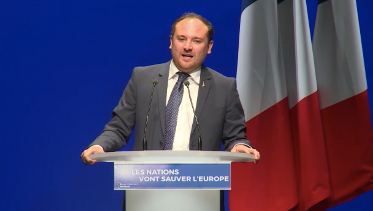 L’on.Di Muro porta i saluti della Lega al Meeting della Le Pen