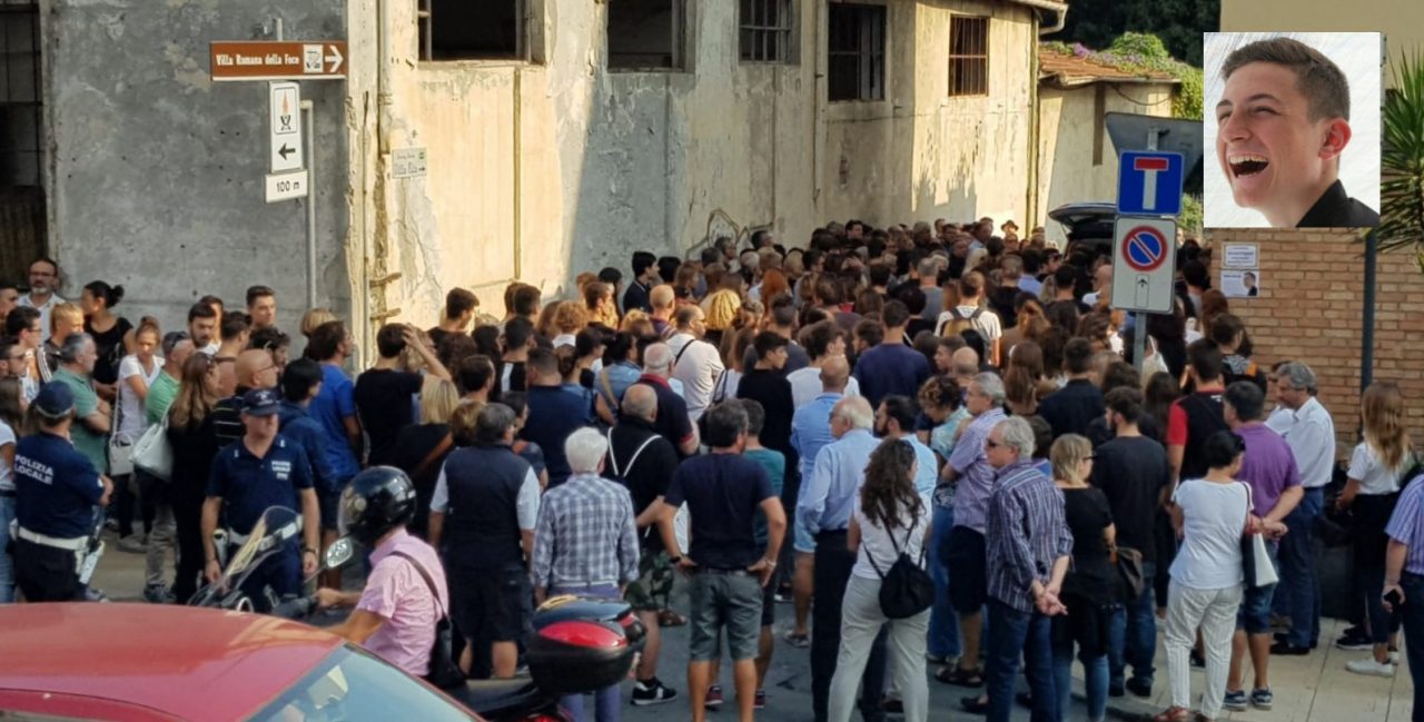 Oltre 500 persone ai funerali di Matteo Morselli