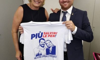 "Più Salvini e Le Pen. Per un'Europa migliore", la t-shirt che fa discutere