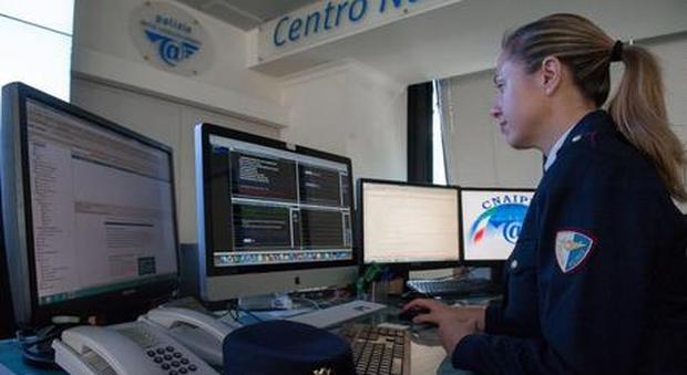 Post a sfondo razziale su Facebook: polizia denuncia 11 persone