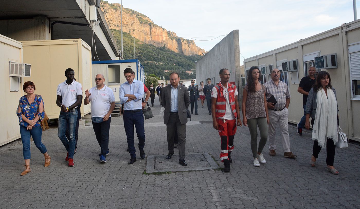 Sottosegretario al Ministero dell'Interno Nicola Molteni Campo Roja Ventimiglia migranti settembre 2019_24_risultato