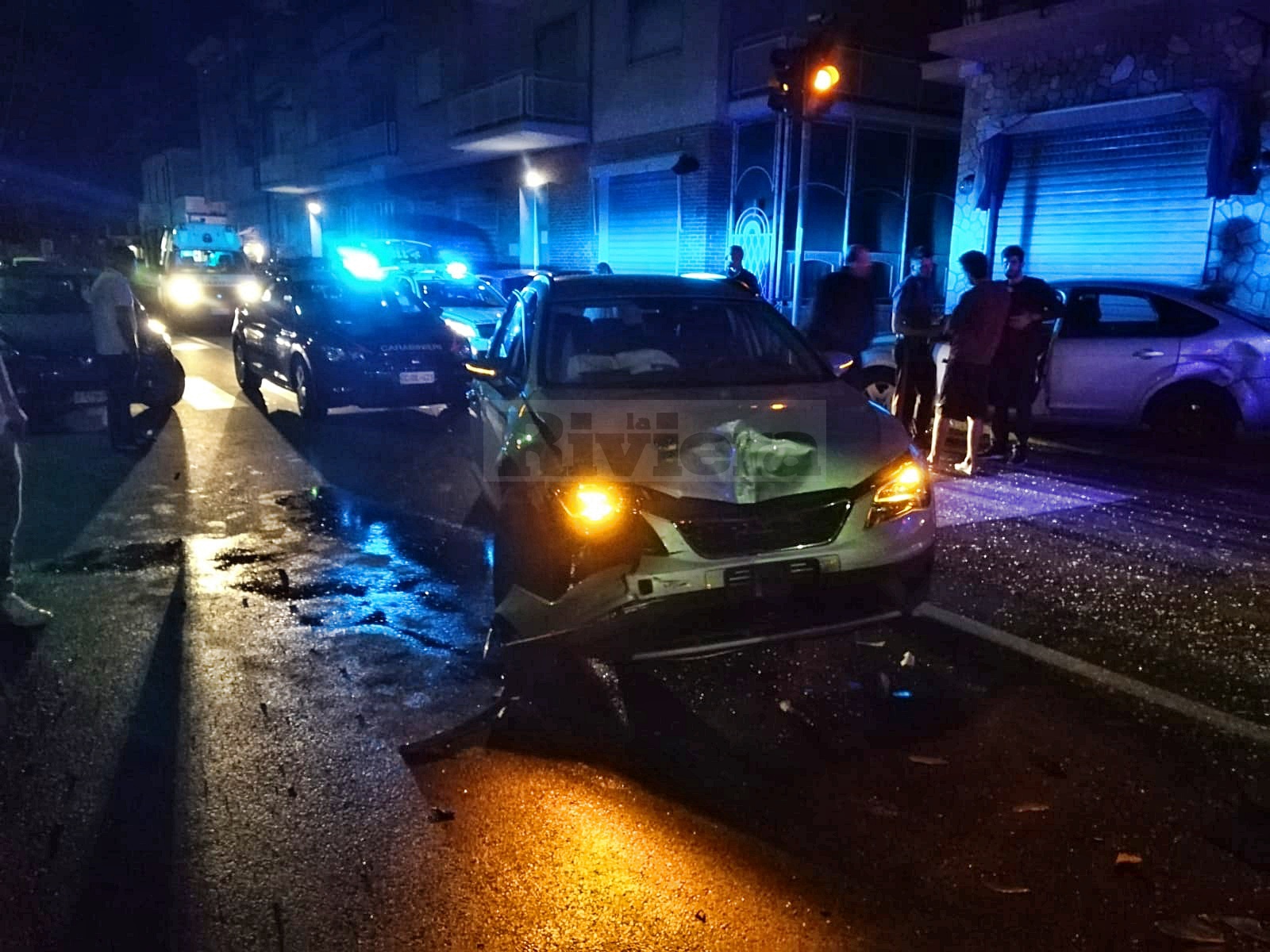 Incidente auto contro negozio Bordighera