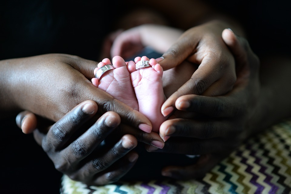 Mamme perse nel buio: nuovo progetto Jobel-Fondazione Carige